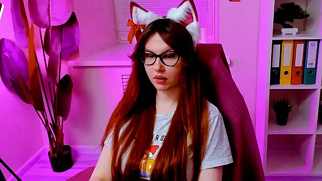 CarolGiggly webcam show