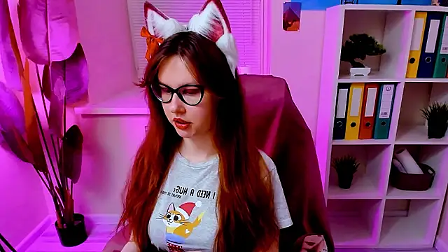 CarolGiggly webcam show