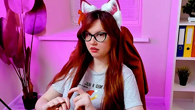 CarolGiggly webcam show