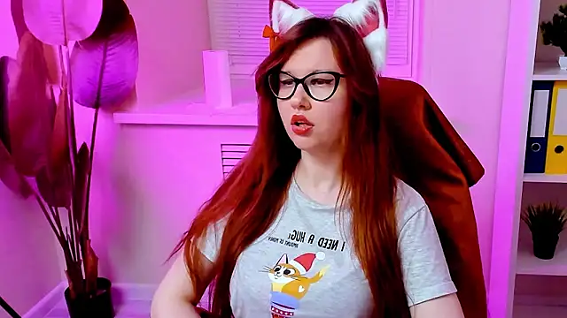 CarolGiggly webcam show