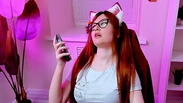 CarolGiggly webcam show