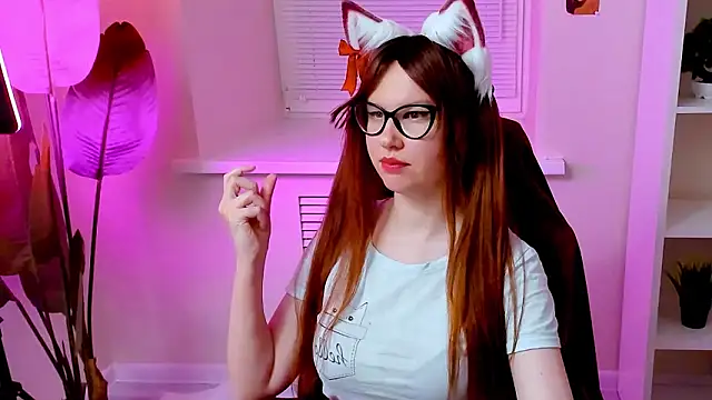 Show modela CarolGiggly na web-kameri