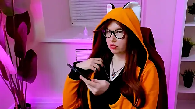 CarolGiggly Webcam show