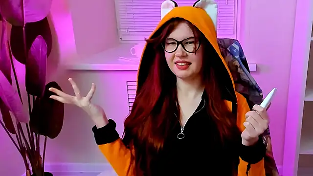 CarolGiggly webcam show