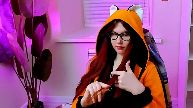 CarolGiggly's Webcam Show