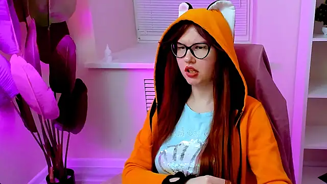 CarolGiggly's Webcam Show