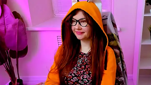 غرفة دردشة CarolGiggly المباشرة