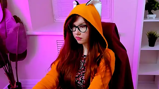 CarolGiggly webcam show