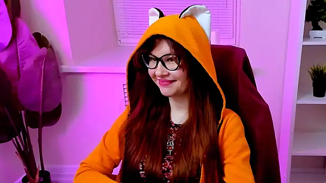 CarolGiggly webcam show