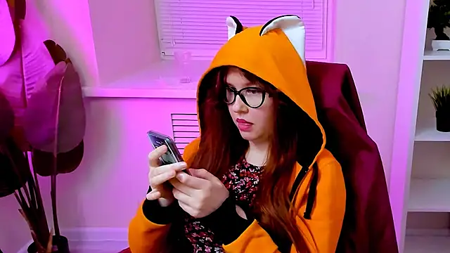 צ'אט XXX בשידור חי של CarolGiggly