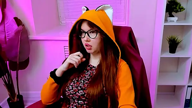 CarolGiggly's Live Sex Cam Show