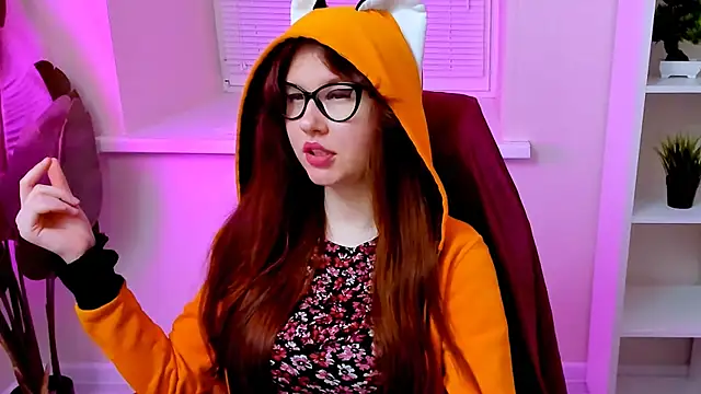 غرفة دردشة CarolGiggly المباشرة