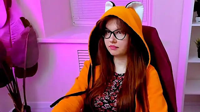 CarolGiggly: διαδικτυακό σόου στην κάμερα