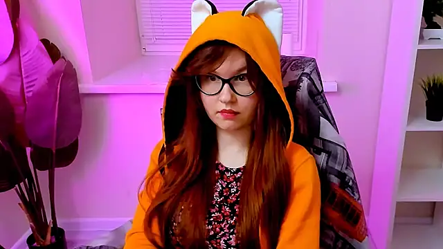 CarolGiggly webcam show