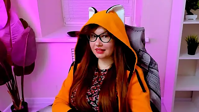 CarolGiggly webcam show