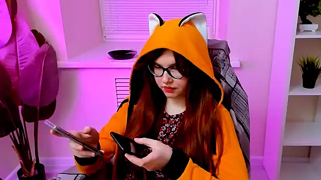 CarolGiggly's Webcam Show