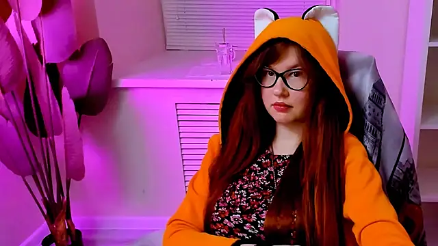 CarolGiggly's Live XXX Chat