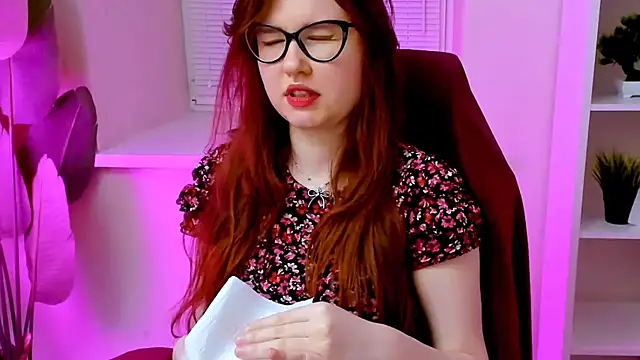 Chat XXX en directo de CarolGiggly