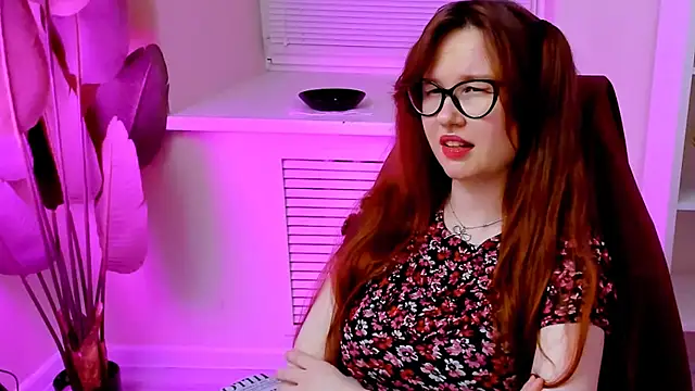 CarolGiggly's Live XXX Chat