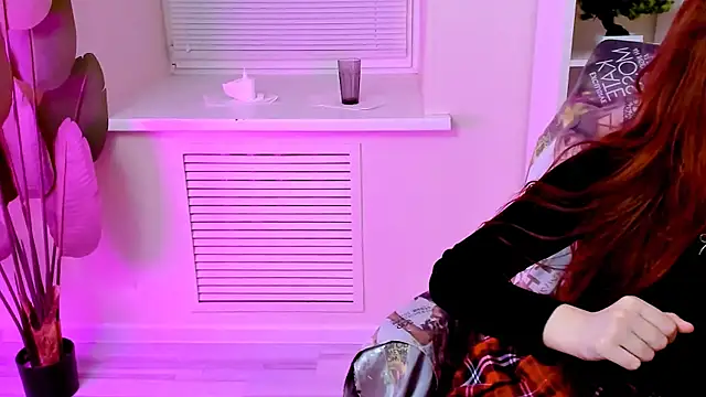 CarolGiggly Chat XXX live