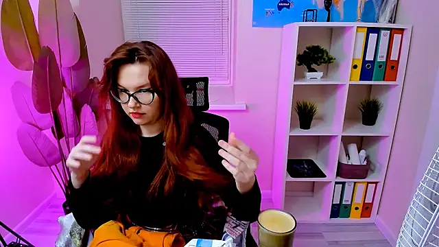 CarolGiggly live XXX chat