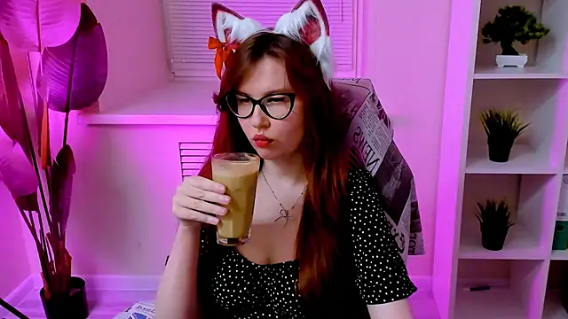 CarolGiggly's Live XXX Chat