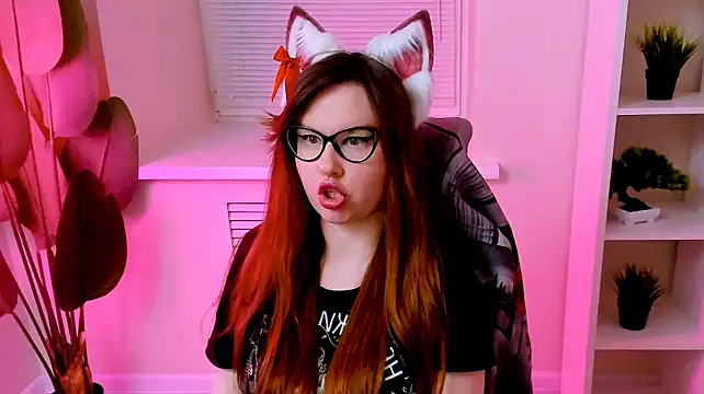CarolGiggly's Webcam Show