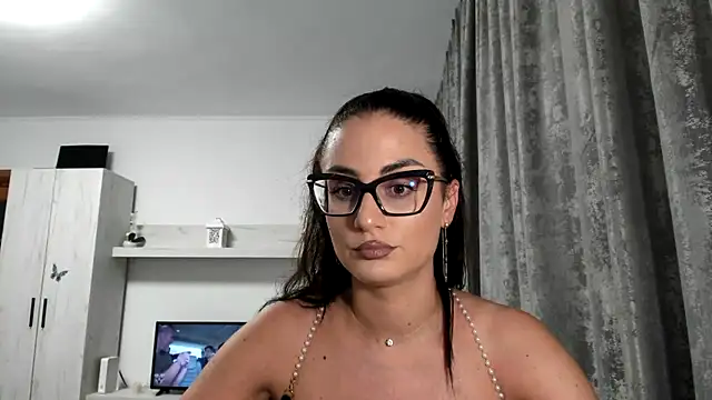 AleeAlice Webcam show