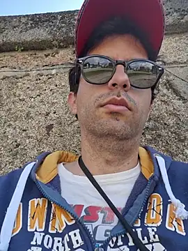 RikCum4u 网络视讯表演