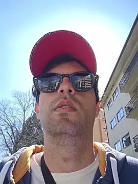 RikCum4u webcam show