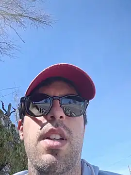 RikCum4u 网络视讯表演