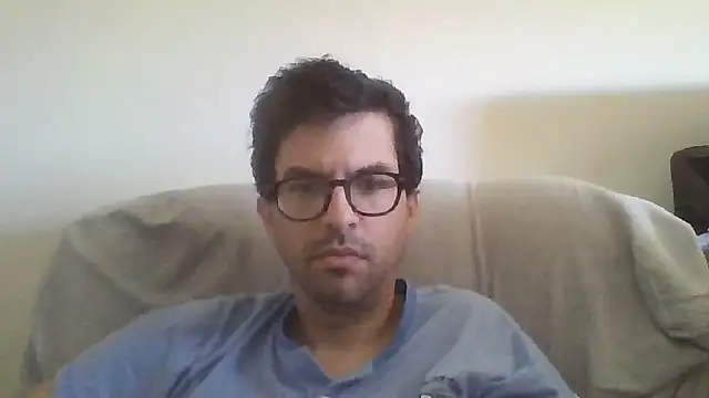 Show modela RikCum4u na web-kameri