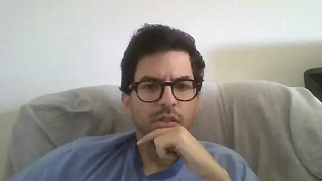 Show modela RikCum4u na web-kameri