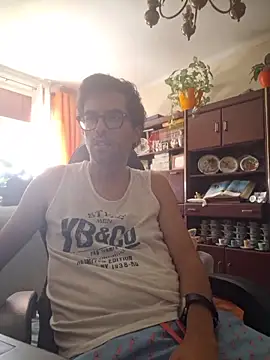 Show de RikCum4u na webcam