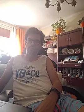 Show de RikCum4u na webcam
