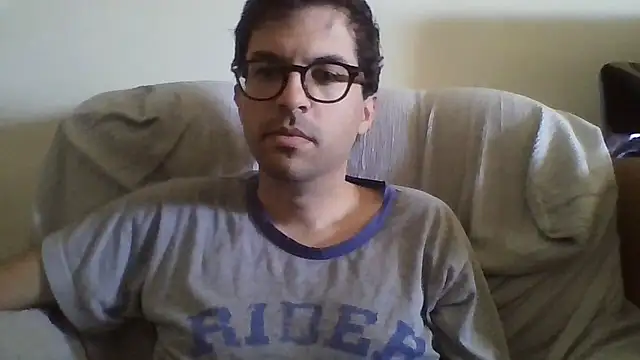 Show modela RikCum4u na web-kameri
