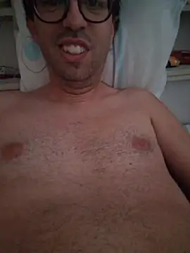 Show modela RikCum4u na web-kameri