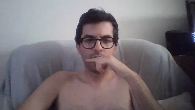 Show de RikCum4u na webcam