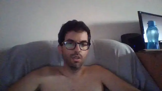 Show de RikCum4u na webcam