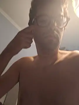 הופעת וובקאם של RikCum4u