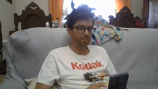 Show de RikCum4u na webcam