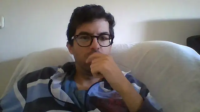Show de RikCum4u na webcam