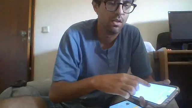 RikCum4u 网络视讯表演