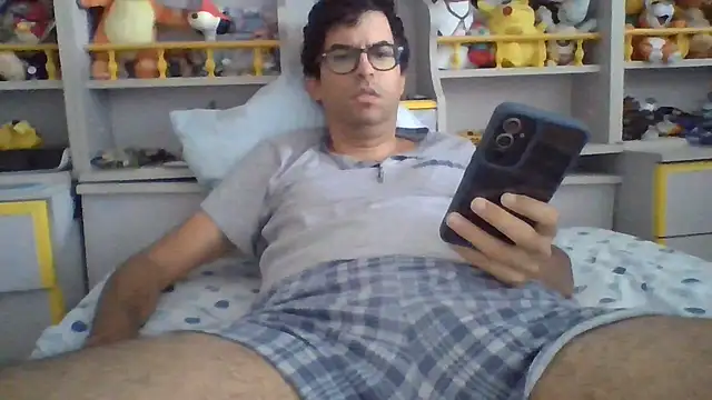 Show de RikCum4u na webcam