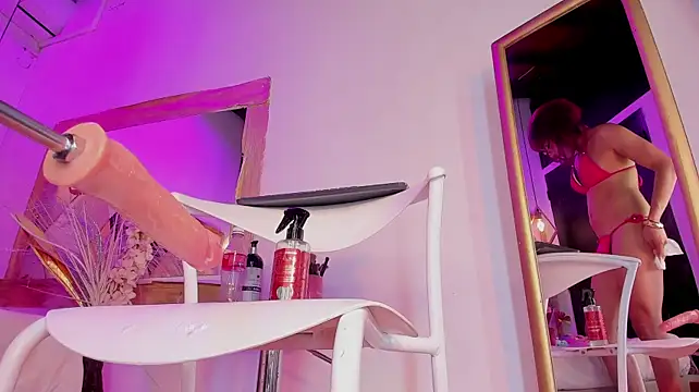 BritannyClaire Show Webcam