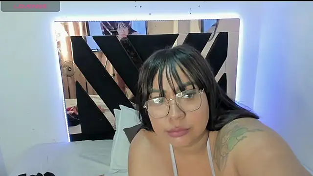 XXX chat uživo modela Alenajones