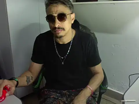 Show de SOLESFETISHBR na webcam