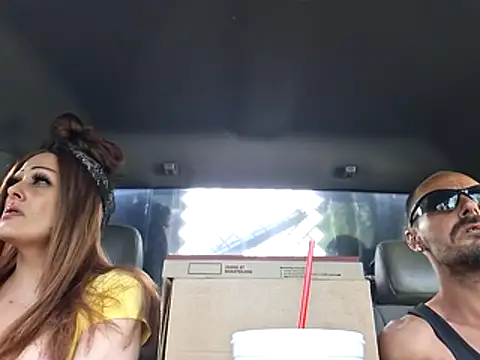 DaddyAndSplashQueen's Live XXX Chat