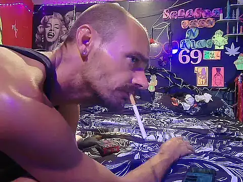 הופעת וובקאם של DaddyAndSplashQueen