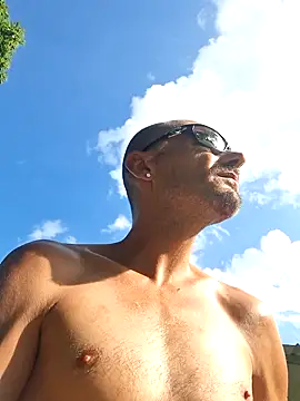 DaddyAndSplashQueen Show in webcam